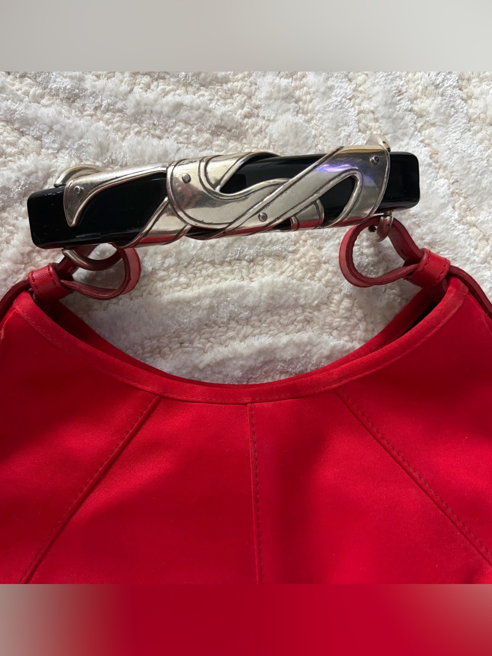 Rare Vintage YSL Mombasa | Red Silk Satin | Tom Ford era Yves Saint Laurent - Picture 6 of 17